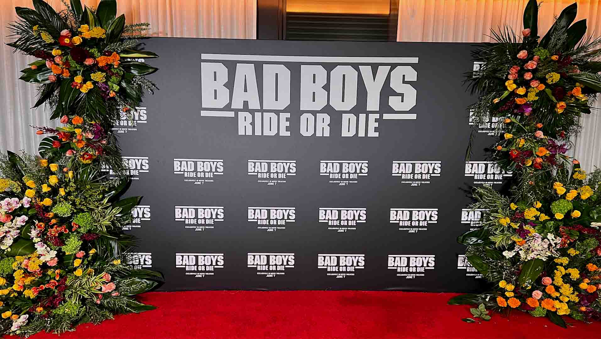 CUSTOM-STEP-AND-REPEAT-RCCEVENT.COM