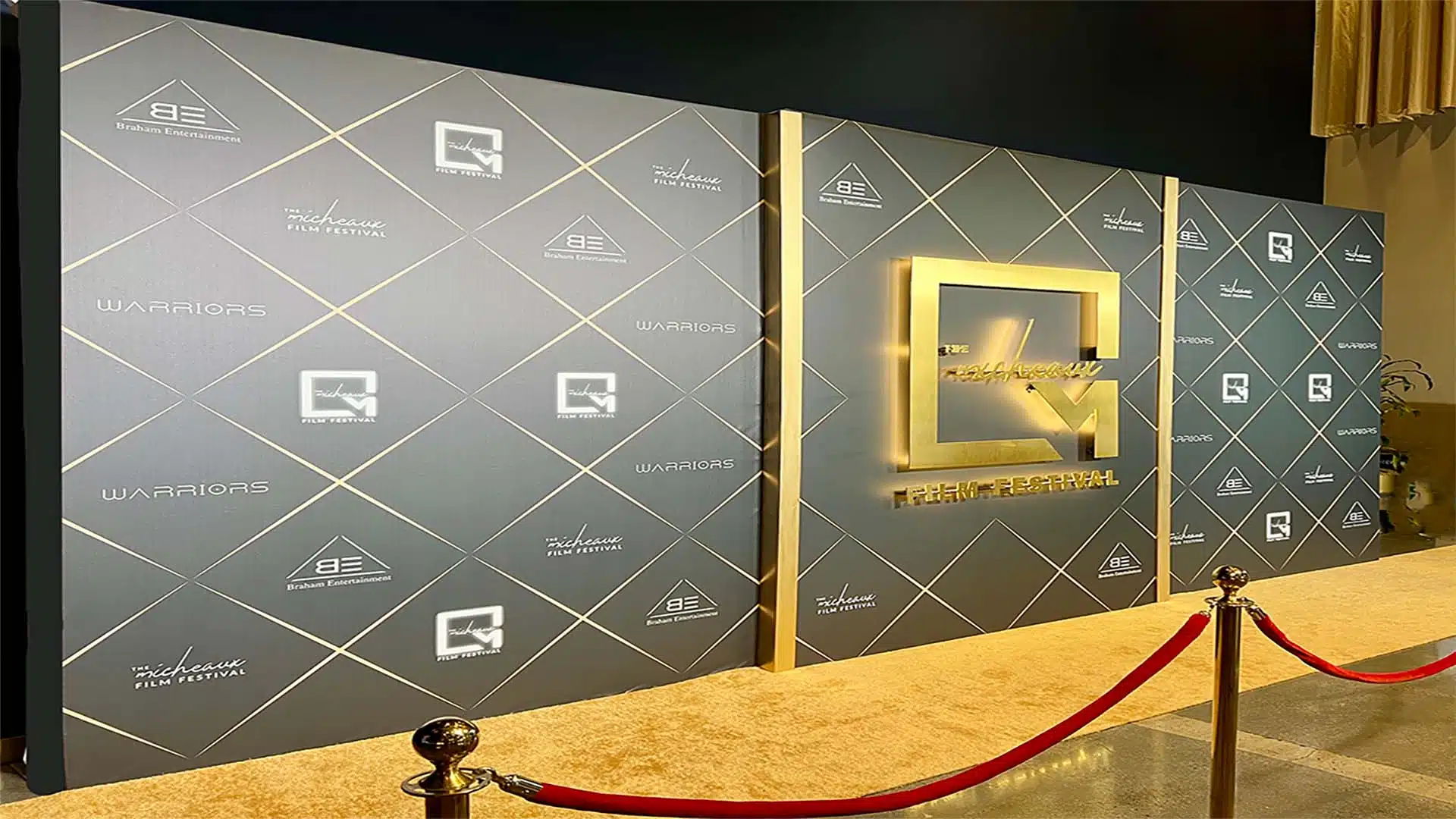 step-and-repeat-with-3D-logo-rccevent