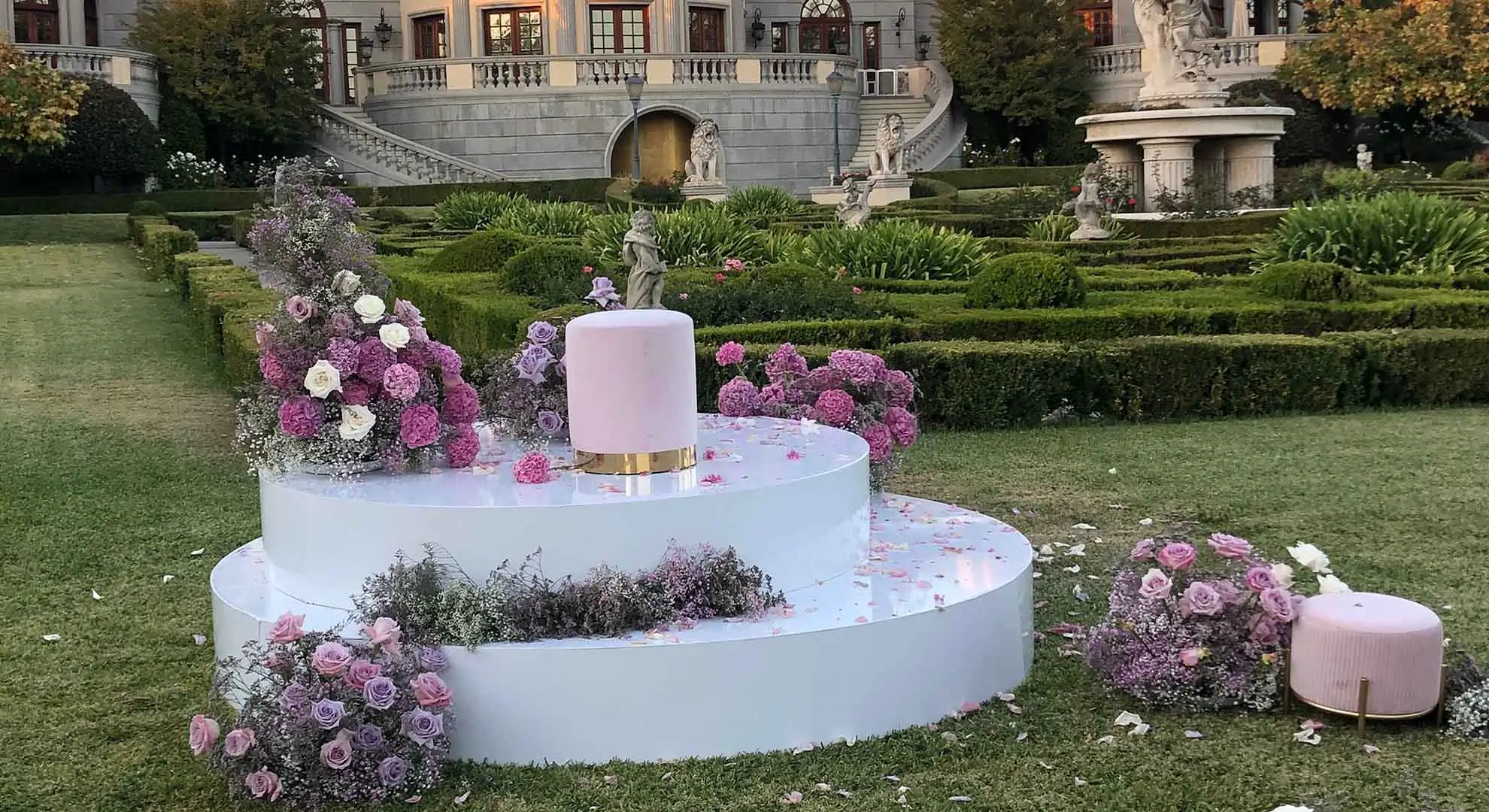 stacked-round-stage-rccevent.com